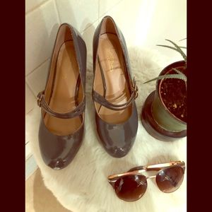 🌺 SALE 2/$12 3/$15 Gray Mary Jane heels